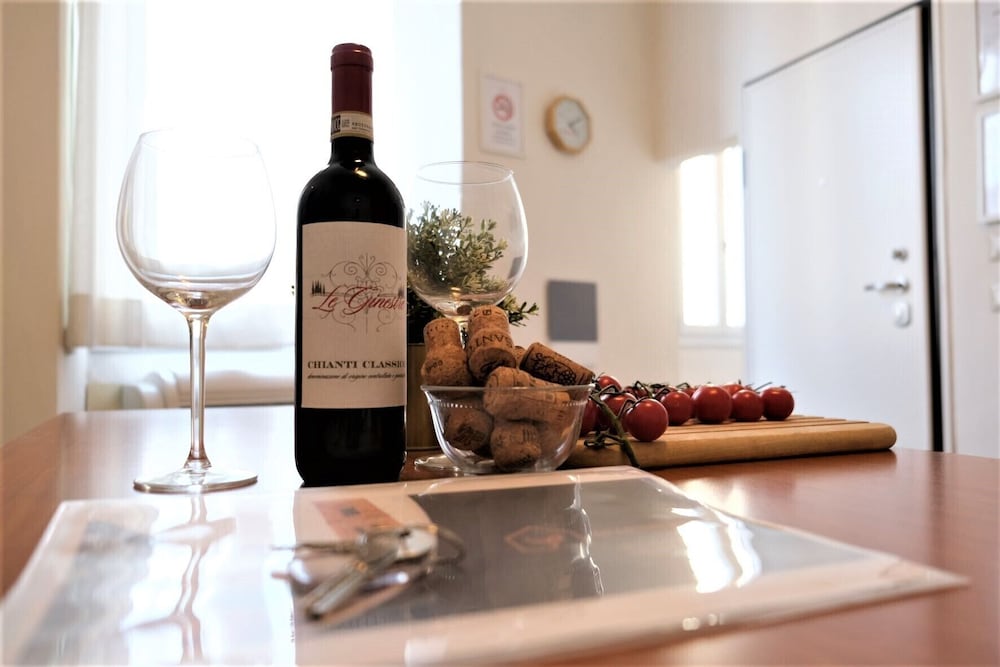 Wine Apartments Florence Morellino 9/28