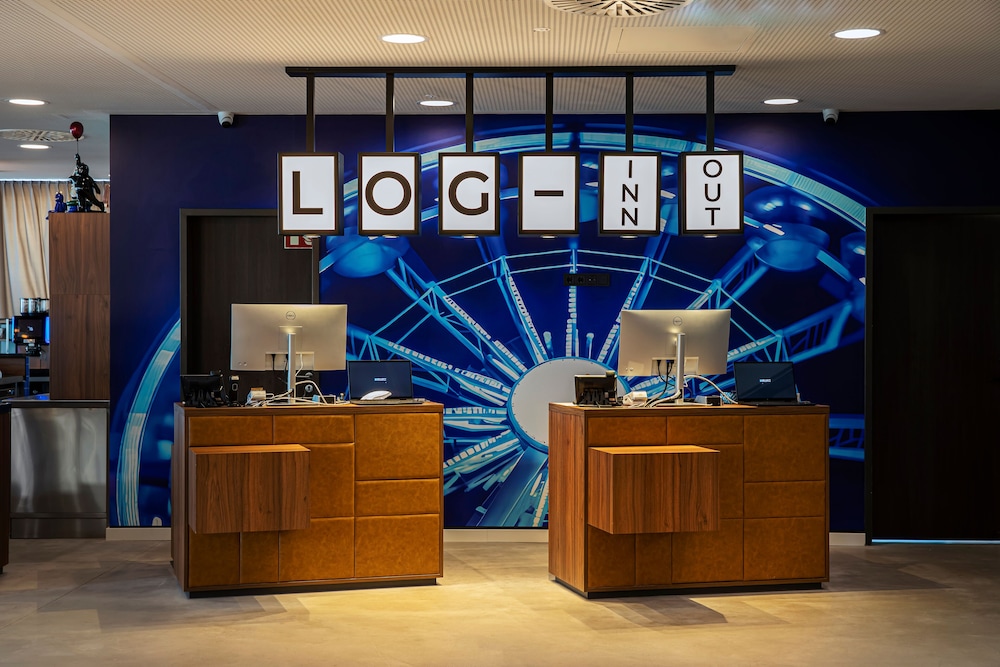 Lobby at LOGINN Hotel Offenbach, OFFENBACH
