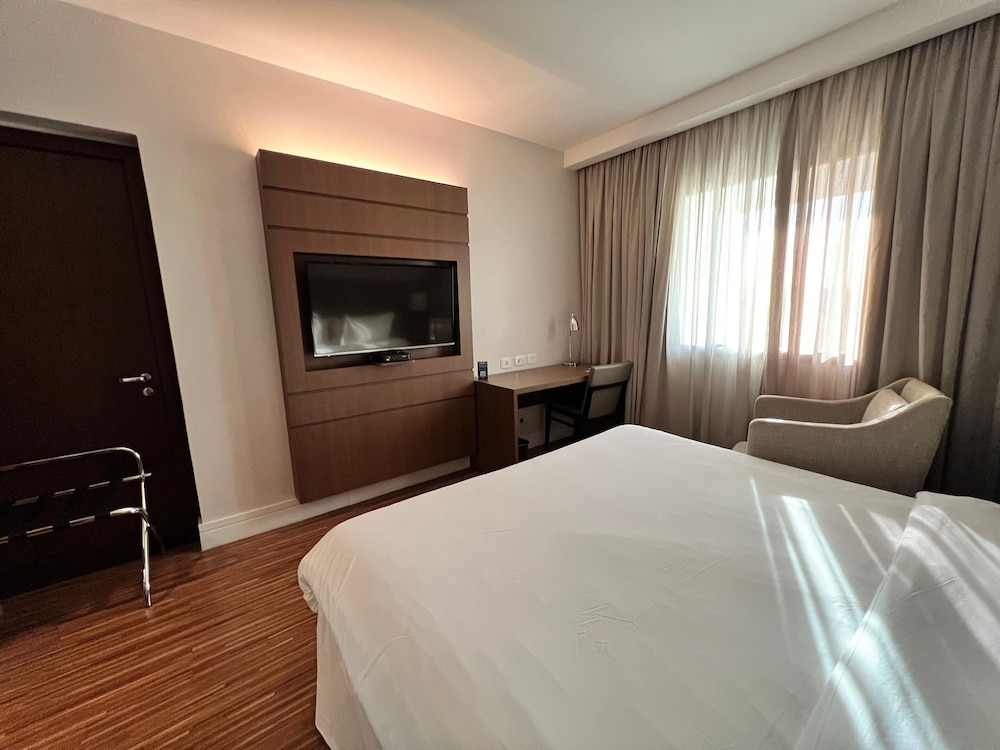 Golden Tulip Sao Jose Dos Campos 14/50
