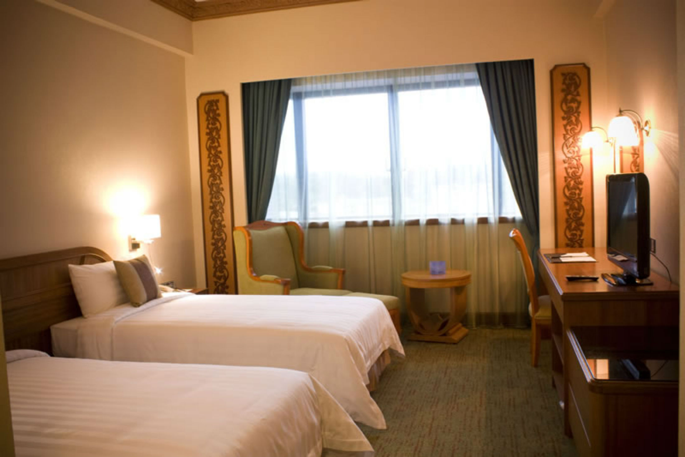 Deluxe, Double or Twin Bed