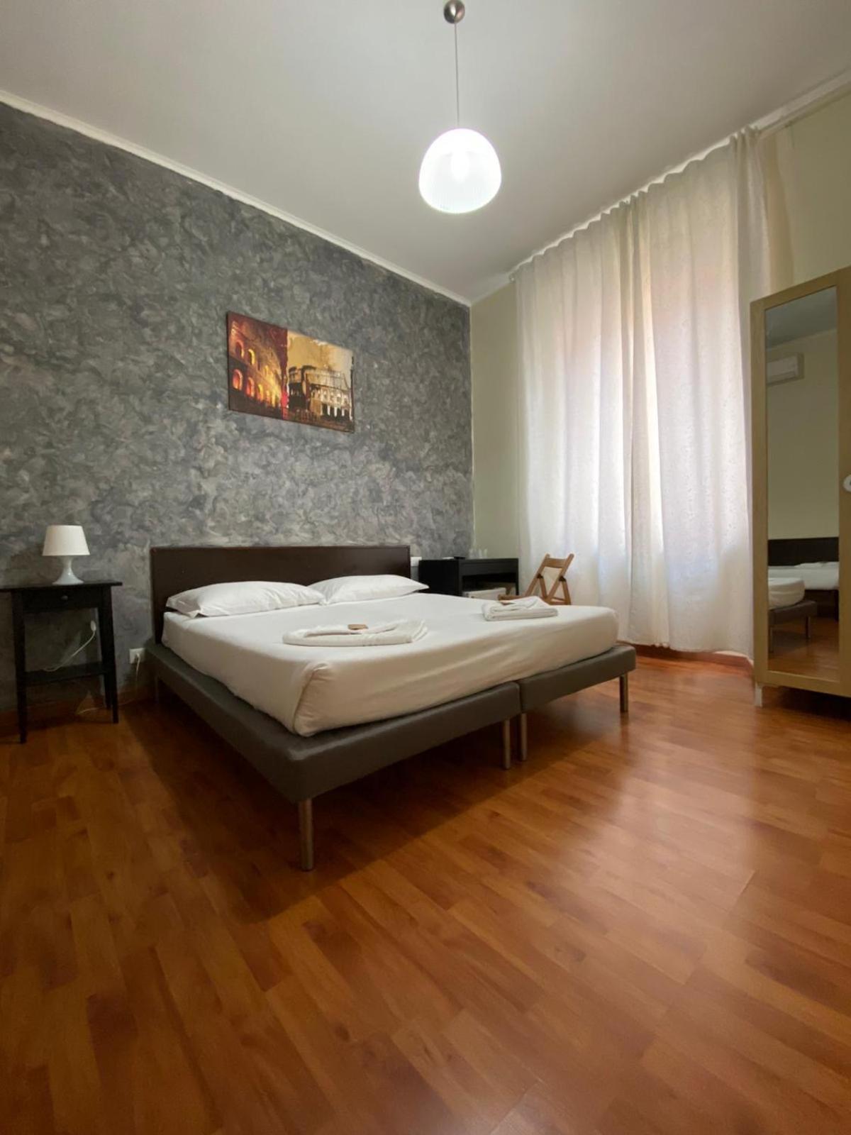 Room, Double or Twin Bed, External Bathroom