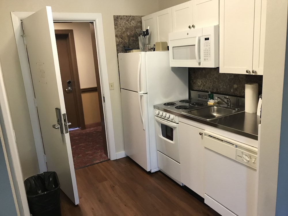 Carriage House Country Club 3/50