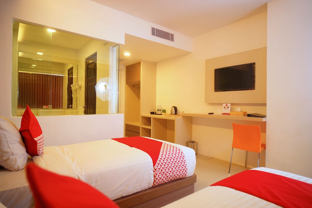 Collection O 166 Hotel Princess 23/33
