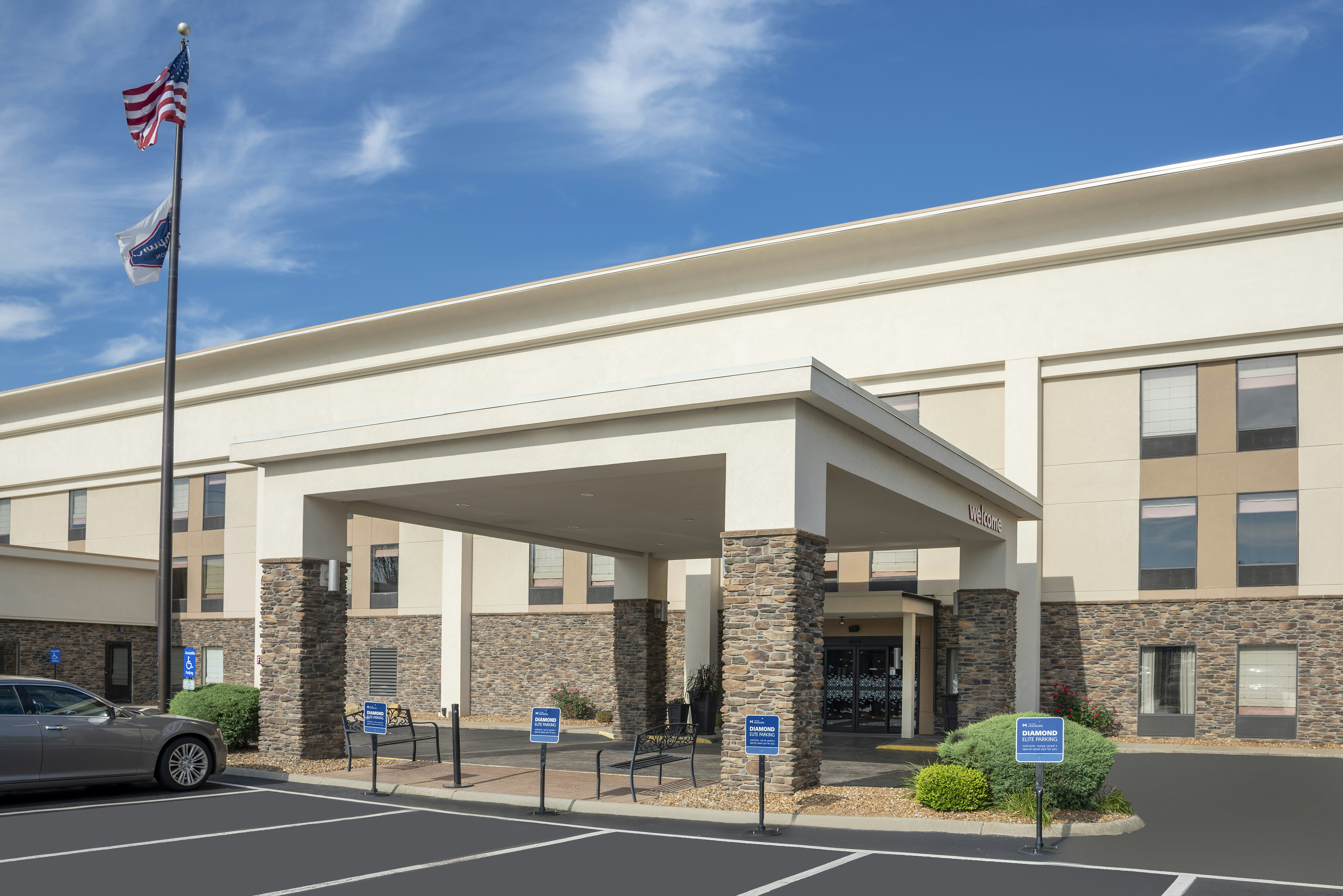 Hampton Inn Akron/Kent Area 68/76