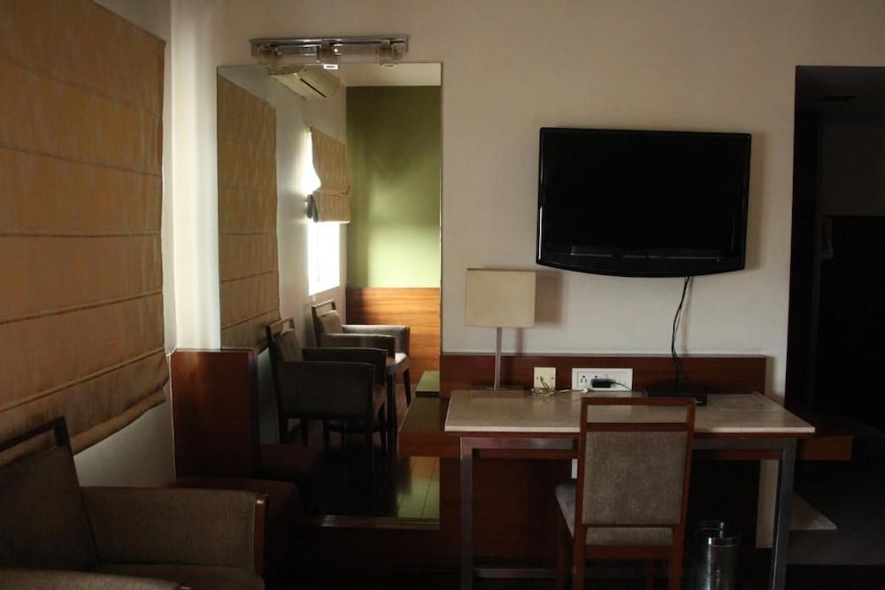 Stay Inn 36/47