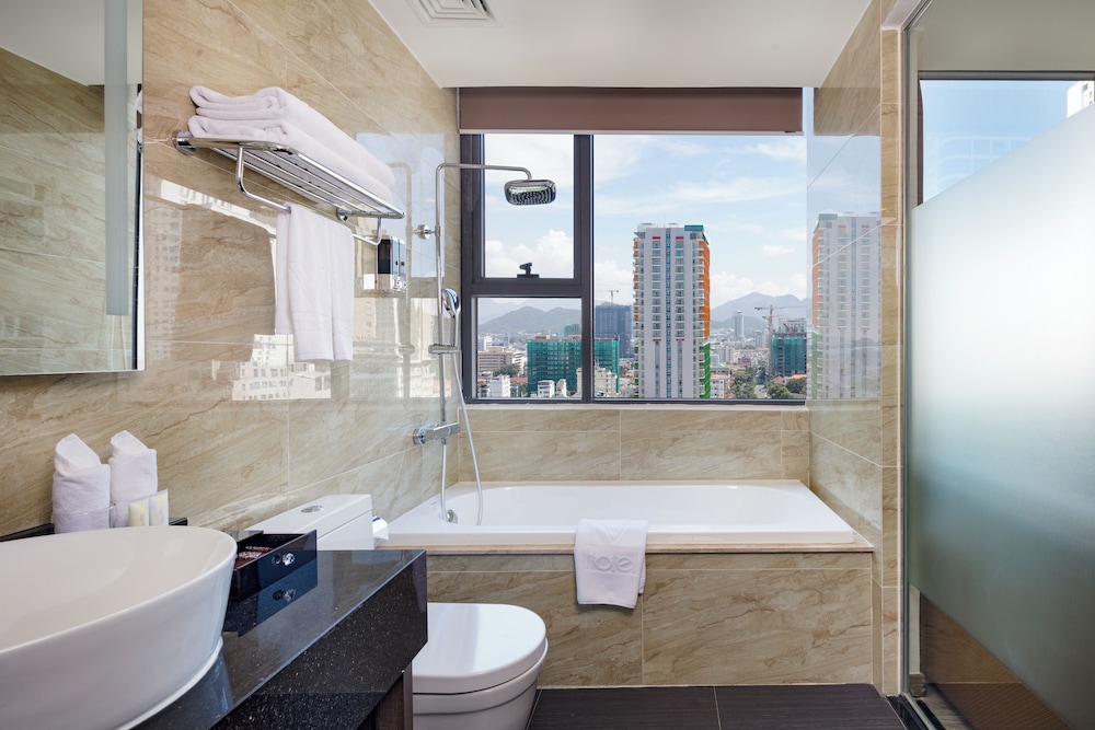 V Hotel Nha Trang 49/50