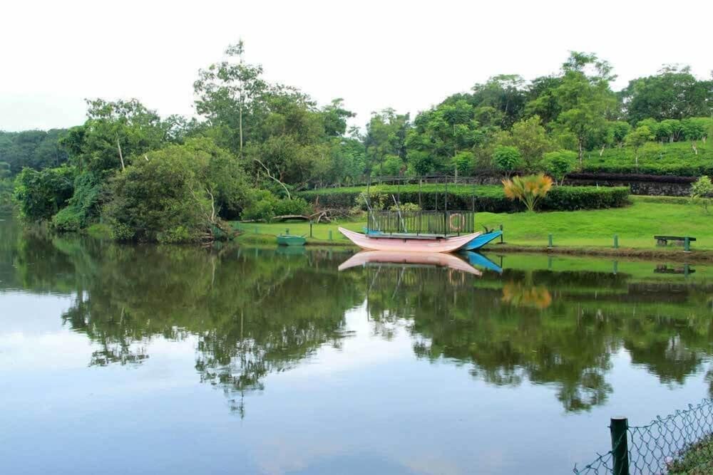 Lake Serenity Boutique Hotel 36/45