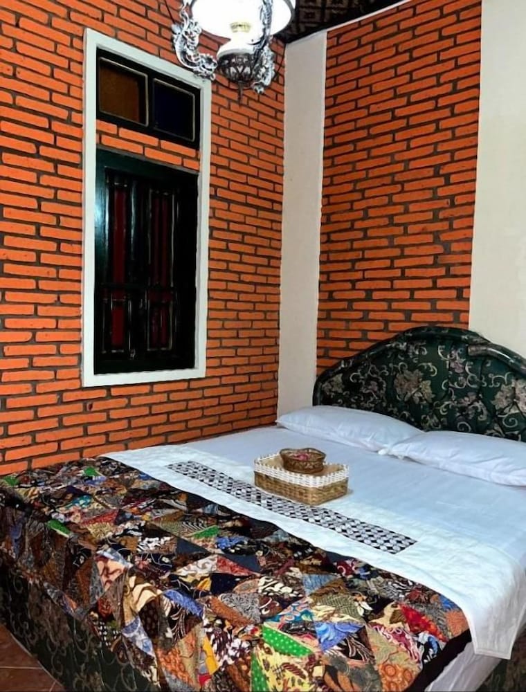 KAMPOENG DJAWA GUESTHOUSE 6/15