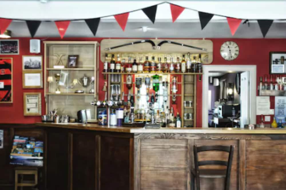 The Loch Ness Inn 35/45