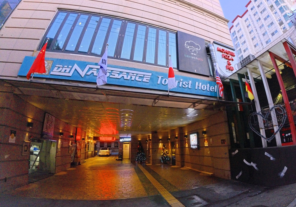 Friendly Dh Naissance Hotel By Mindrum Group 3/48
