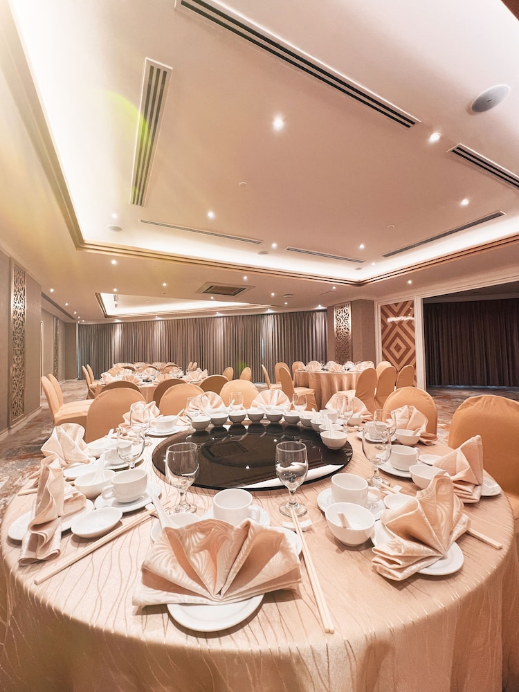 Riverside Majestic - Puteri Wing 58/60