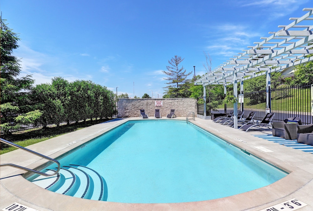 Holiday Inn Express Whitby Oshawa An Ihg Hotel 1/78