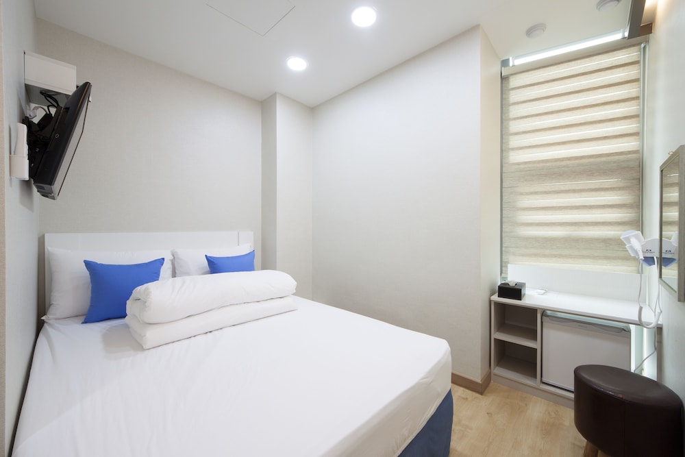Myeongdong Stay7 12/50