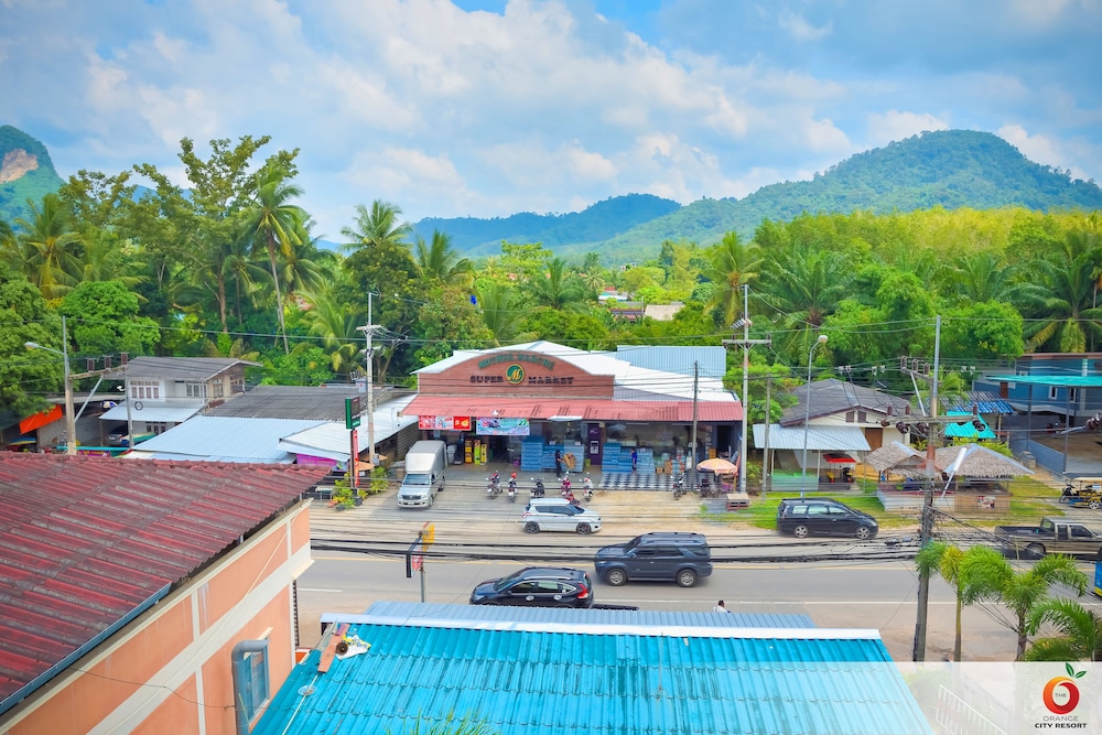 The Orange City Resort 2/50