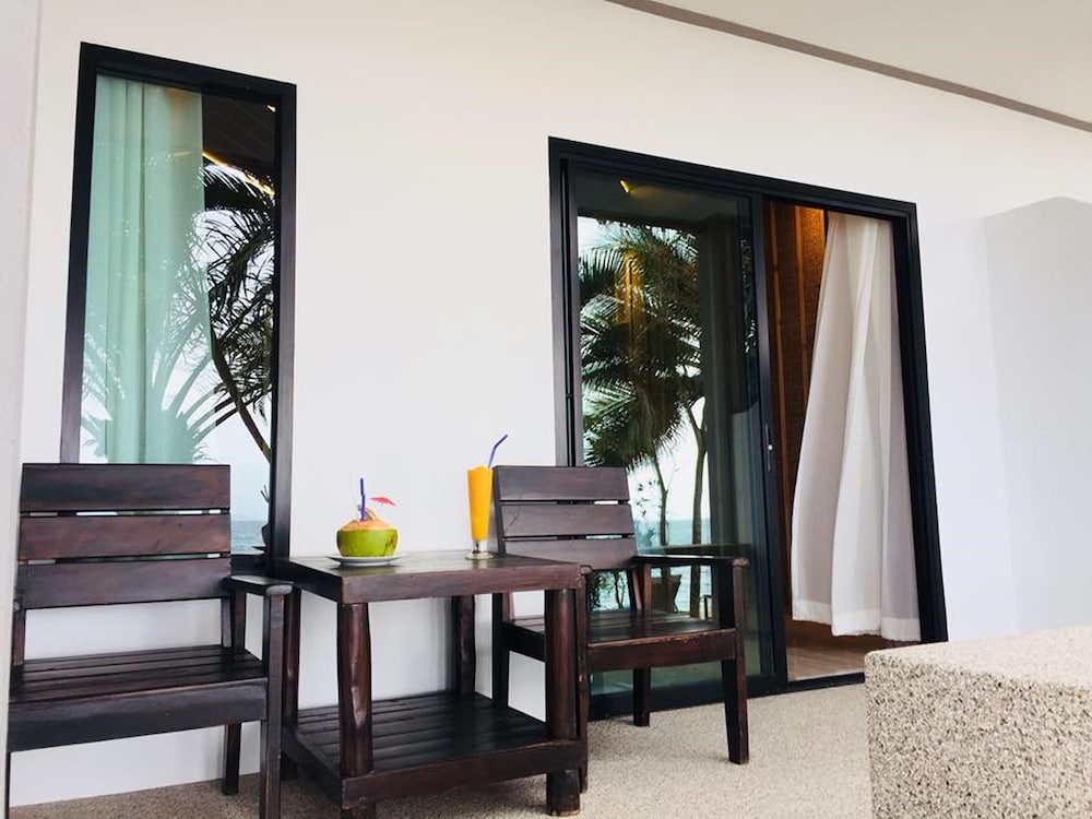 Adarin Beach Resort (ex New Lapaz Villa) 42/65