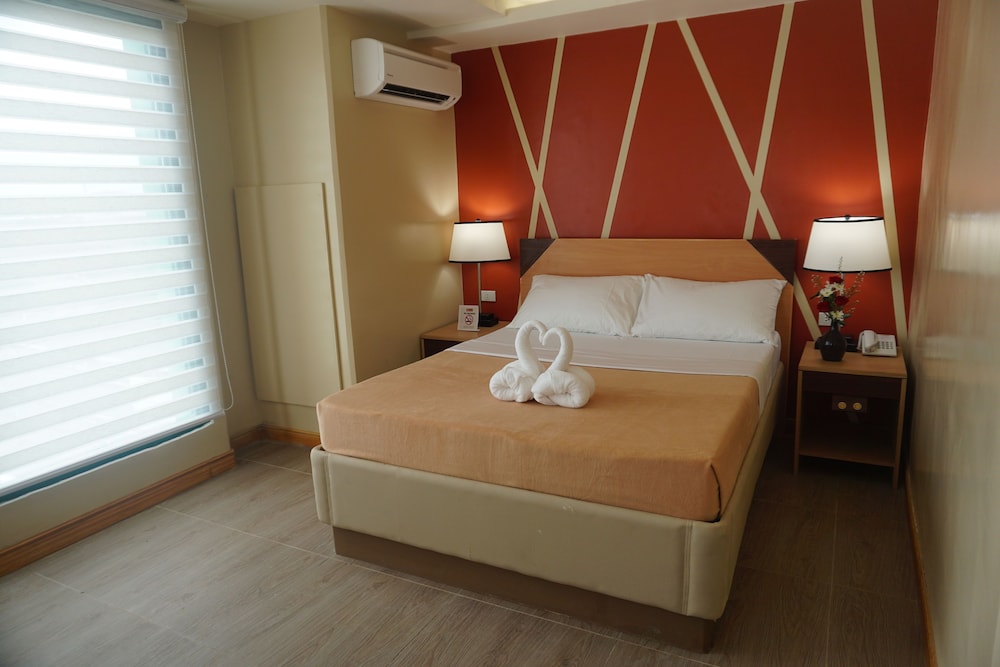 New Dawn Hotel Plus 20/79