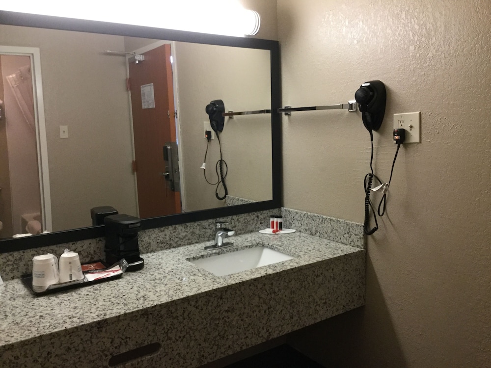 Super 8 By Wyndham South Holland 17/31