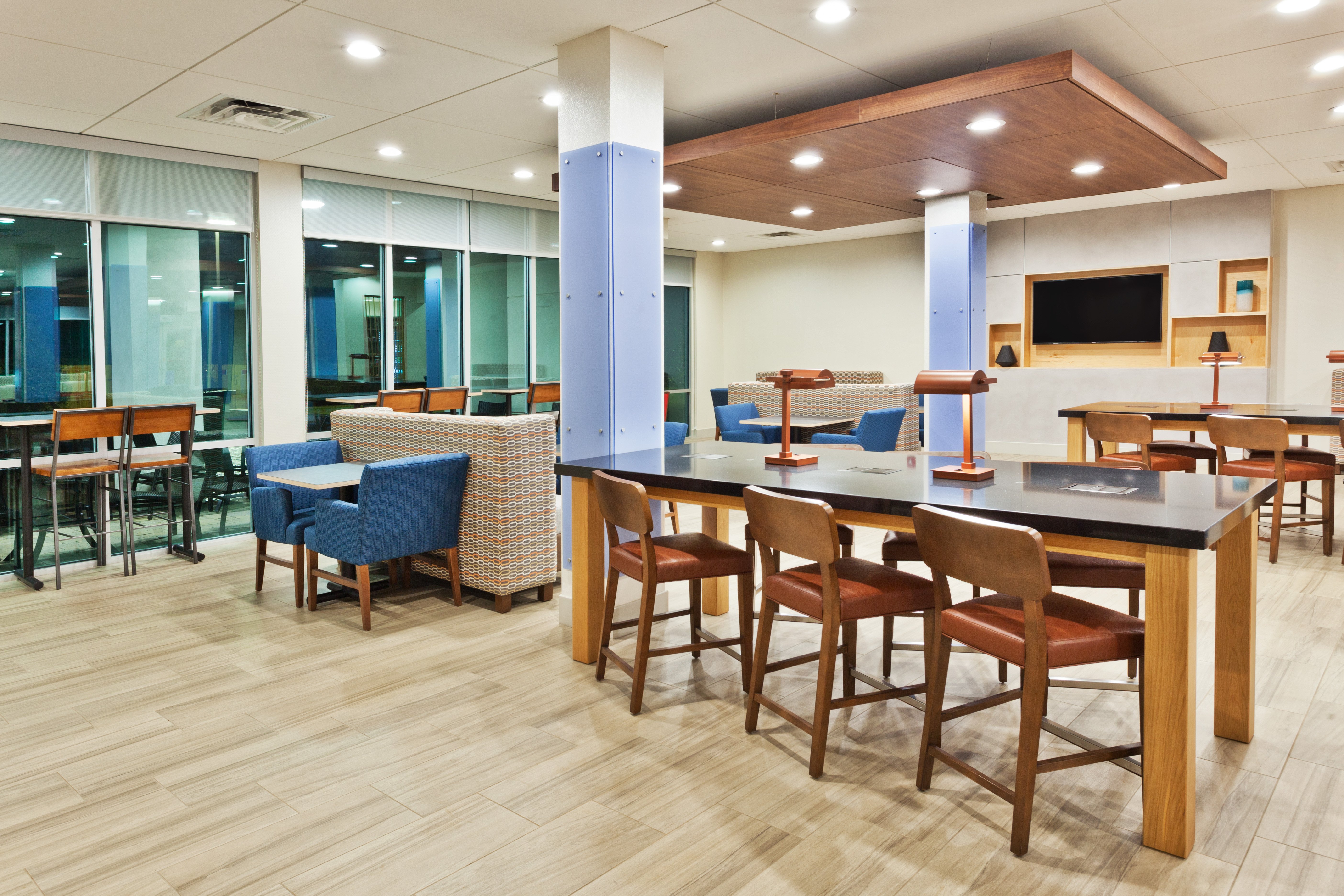 Holiday Inn Express And Suites Cartersville 25/31