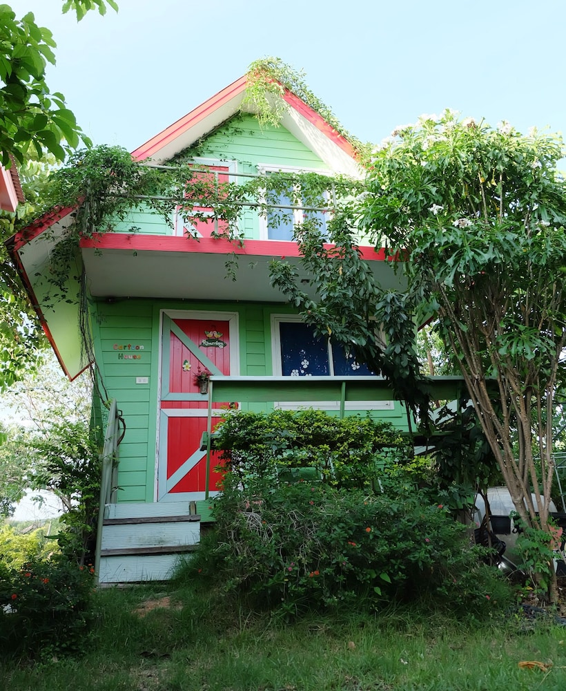A Houses Homestay 3/90