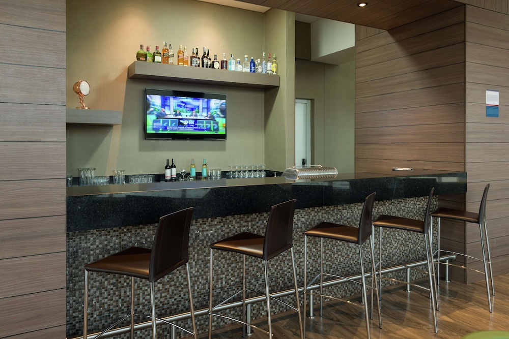 Hampton By Hilton Bogota Airport 6/44