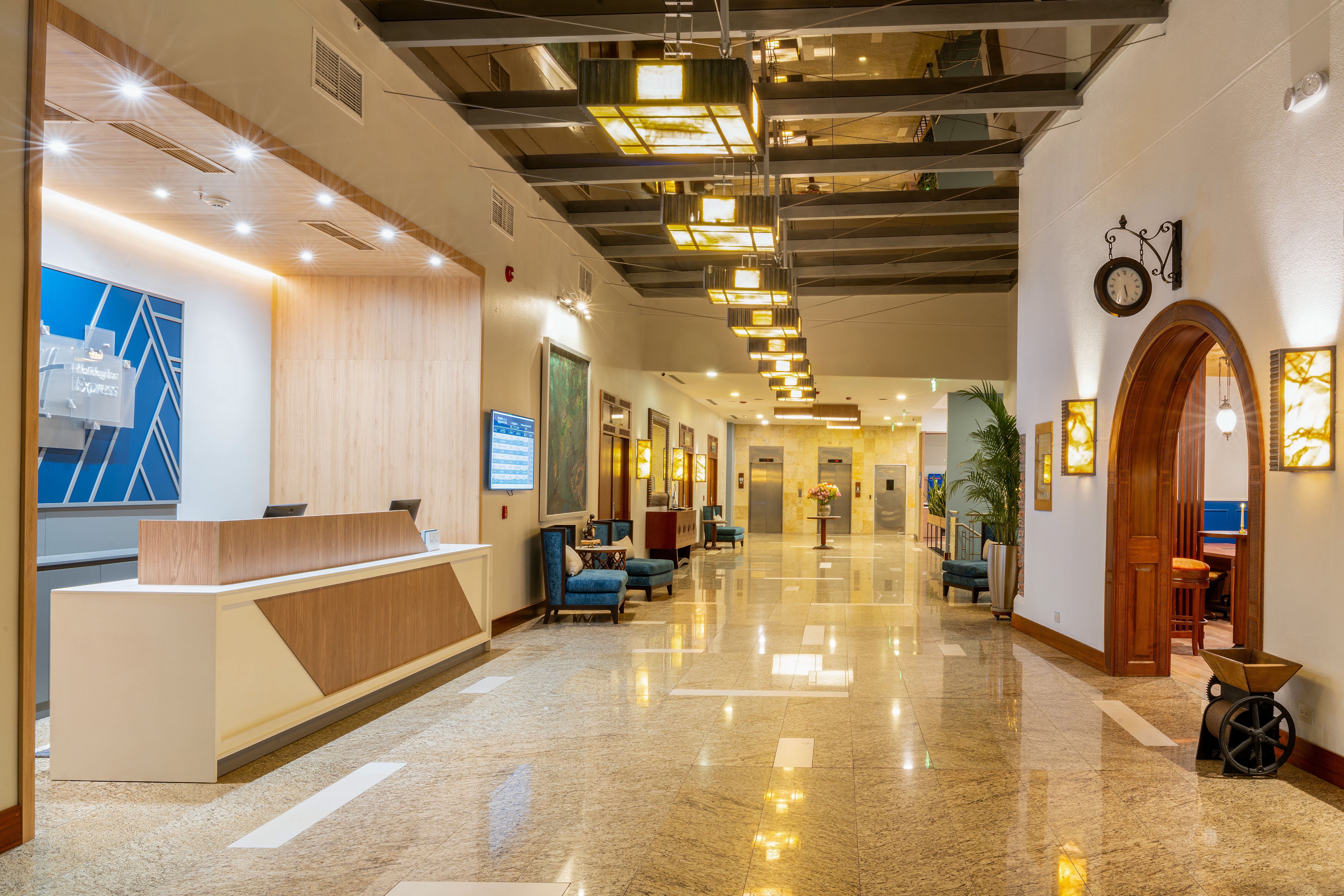 HOLIDAY INN EXPRESS QUITO 37/66