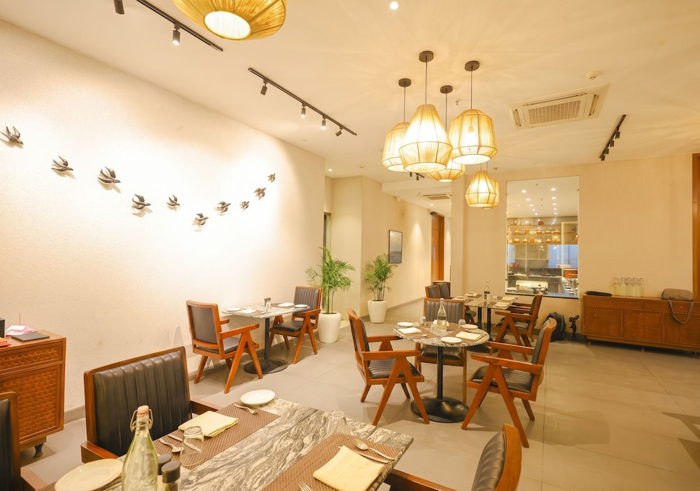 Rhythm Gurugram - Hotel & Suites 33/50