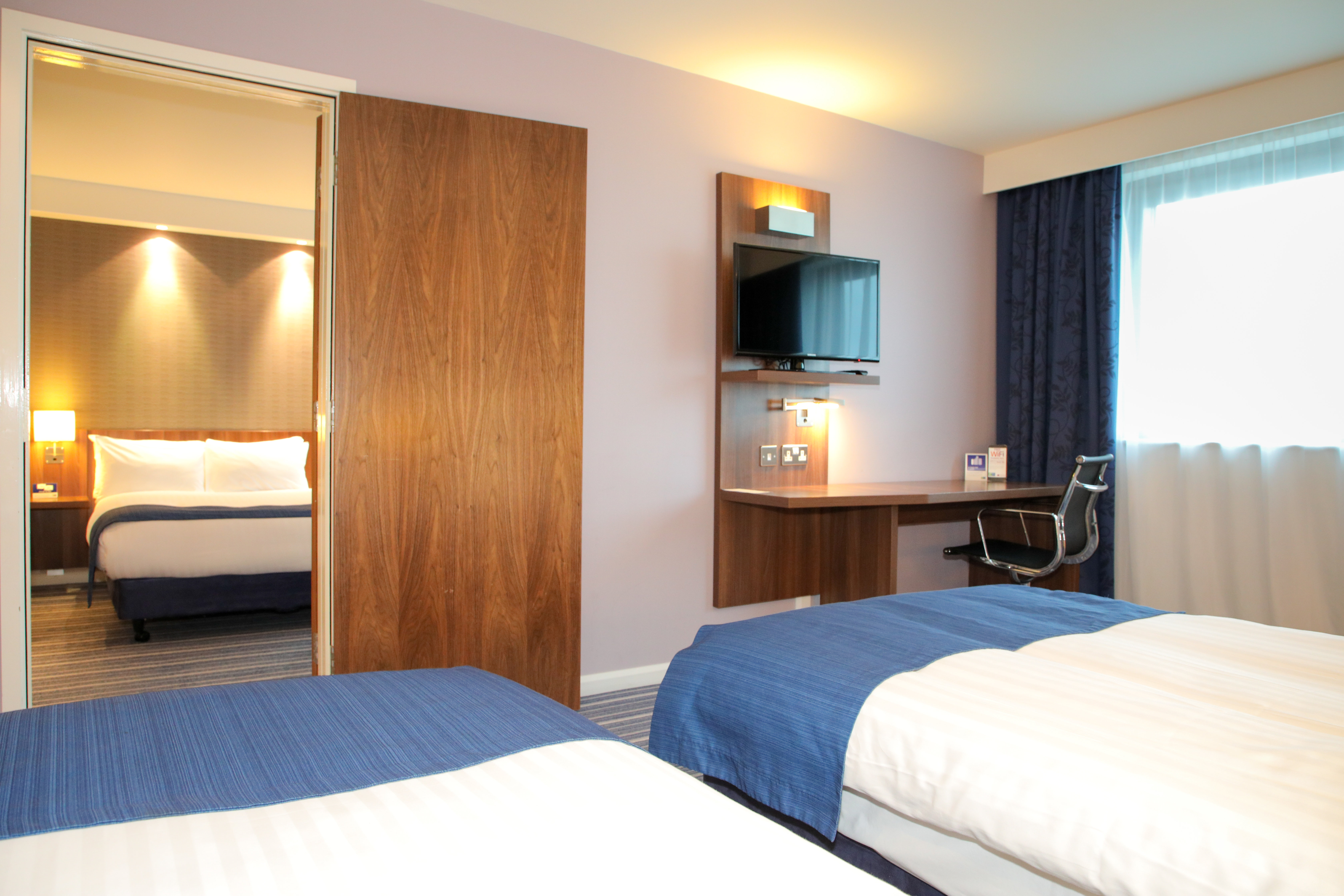 Holiday Inn Express London Heathrow T5 41/70