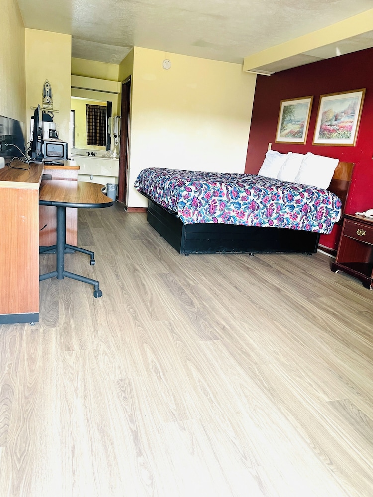 Western Inn Express Hazlehurst 8/19