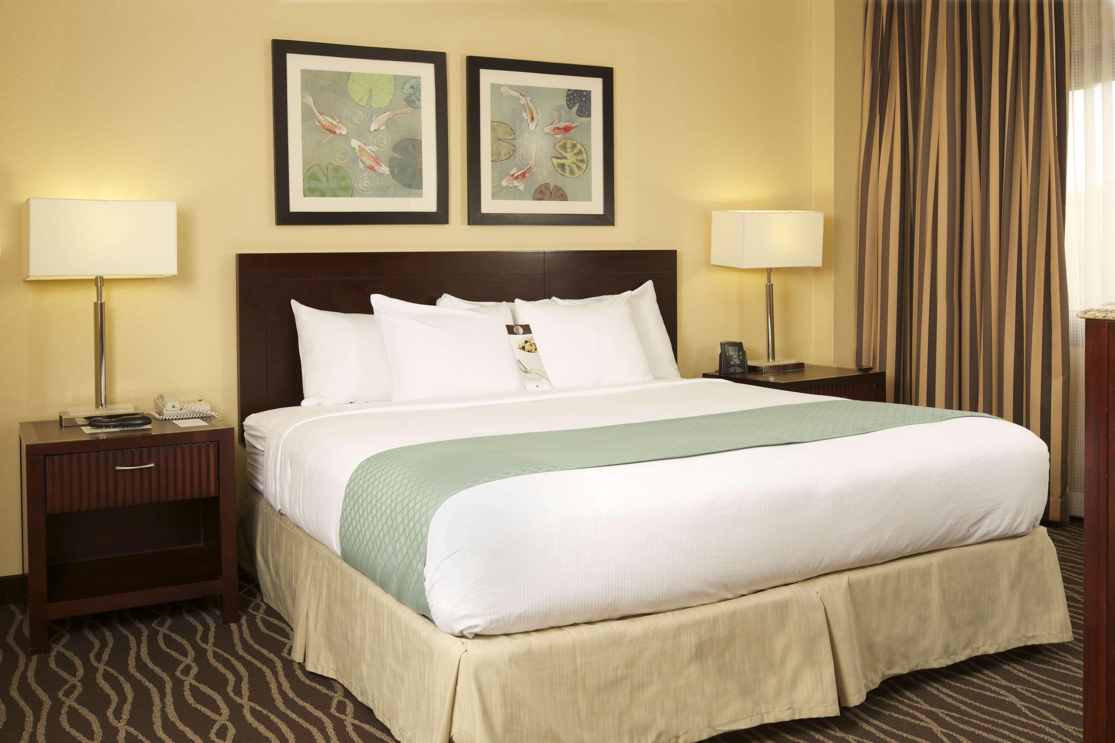 CONFERENCE, 2 ROOMS, SUITE, KING BED, SOFA