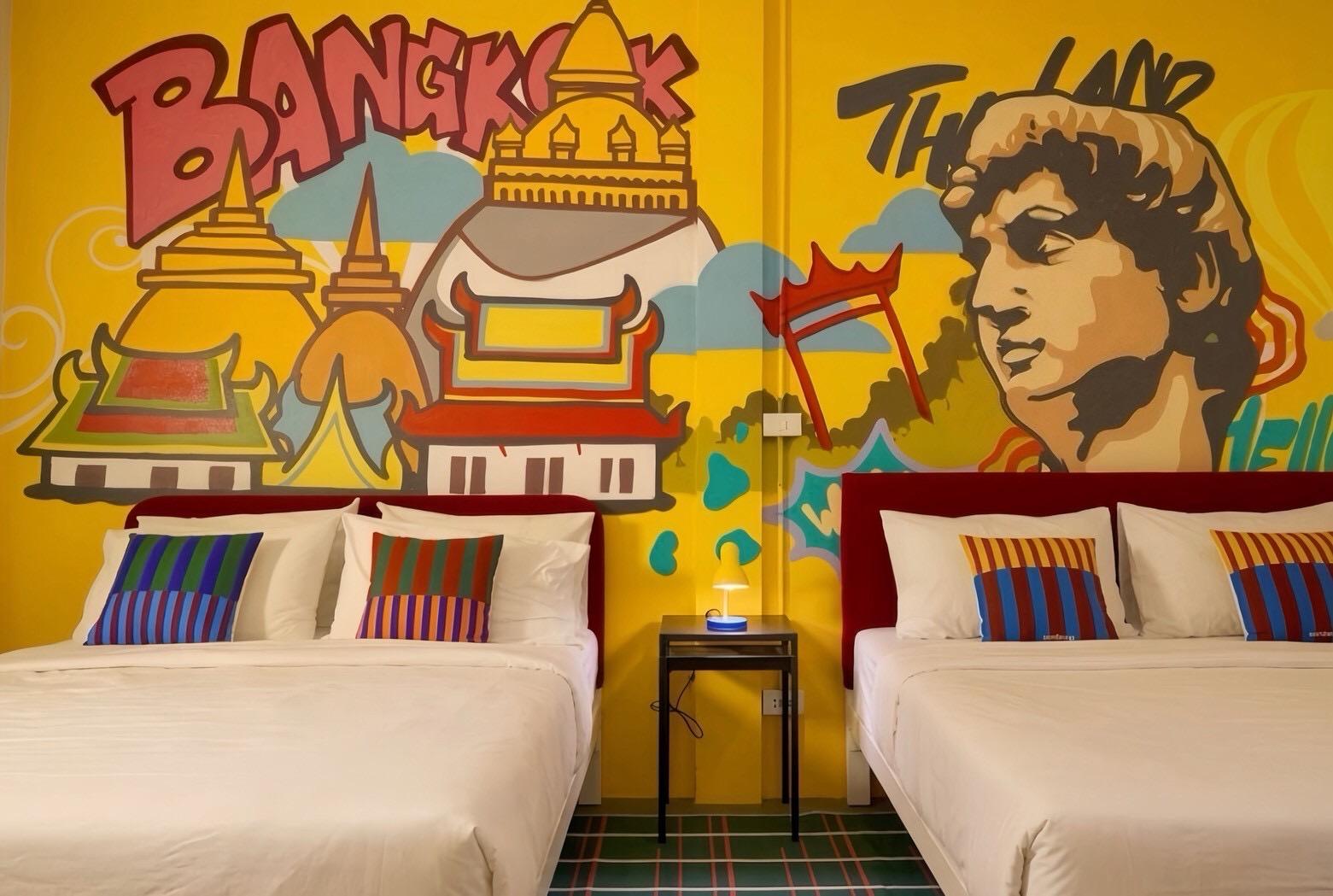 Deluxe, Twin Beds, 1 Double and 1 Single Bed, Old Port View