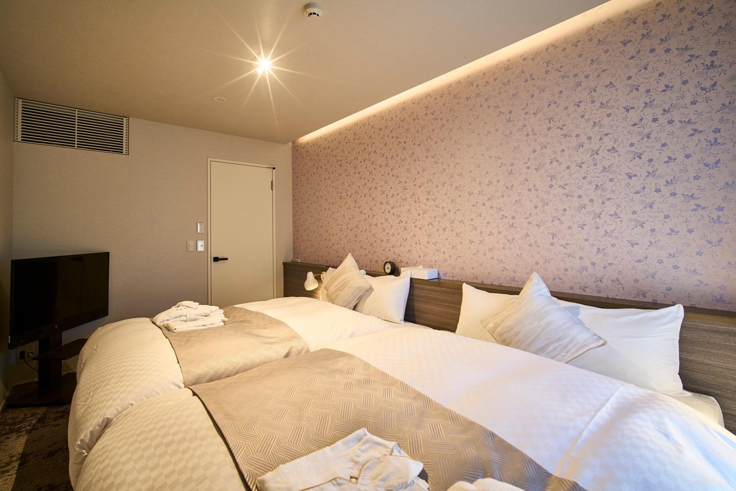 2 Bedrooms, Suite, 4 Double Beds
