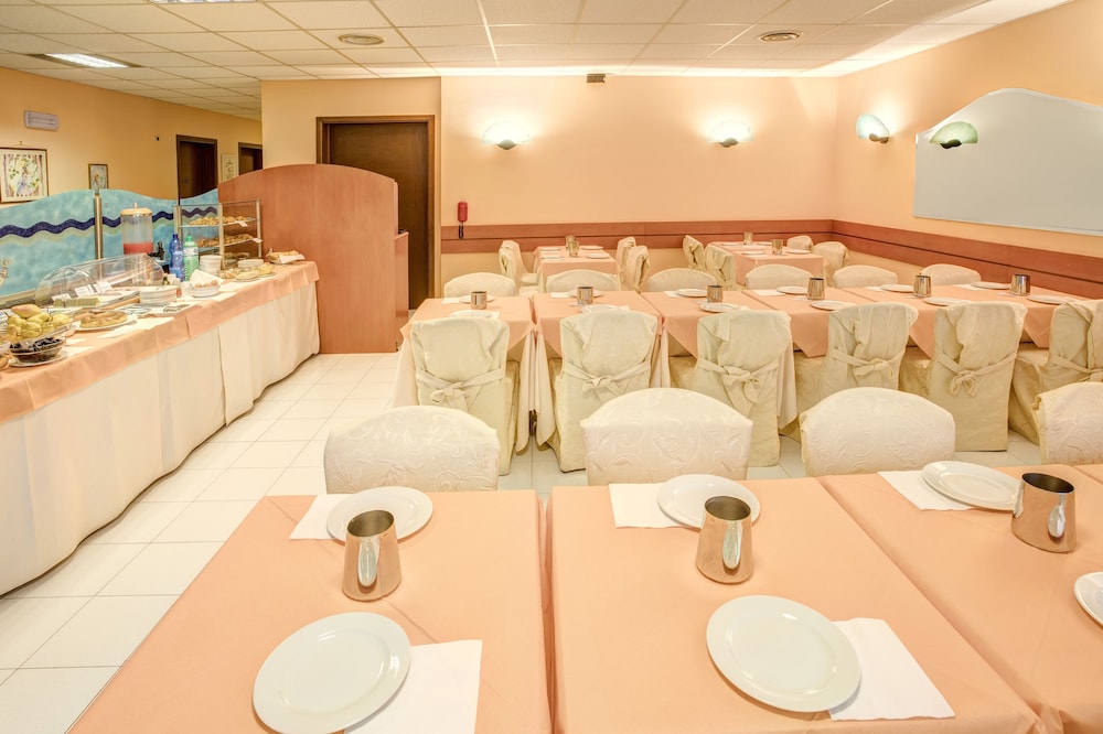 Hotel Italia 51/61