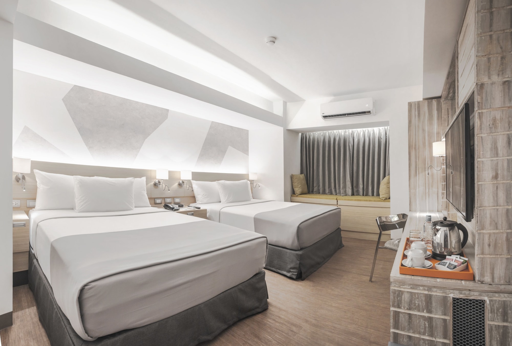 Room, 2 Queen Beds, Bay Side