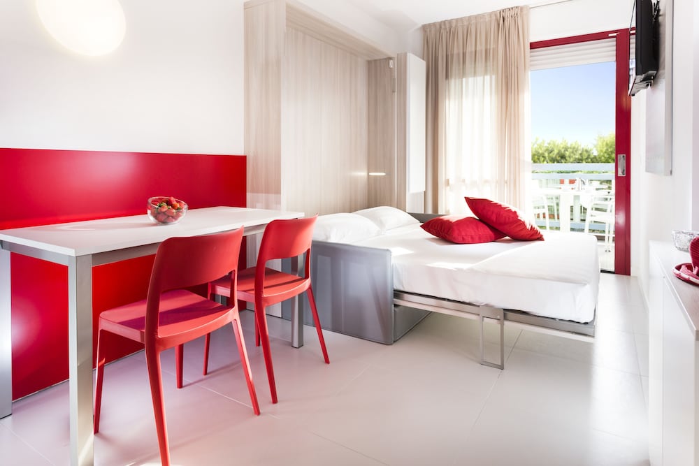 DELUXE, APARTMENT