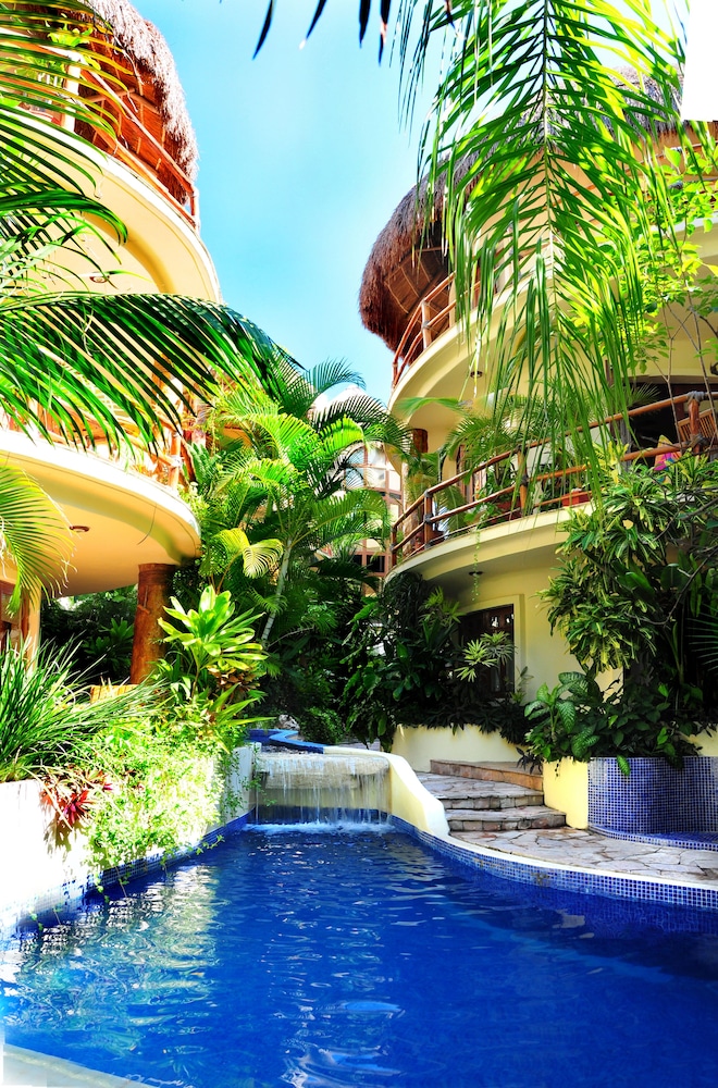 Villas Sacbe Condo Hotel 43/49