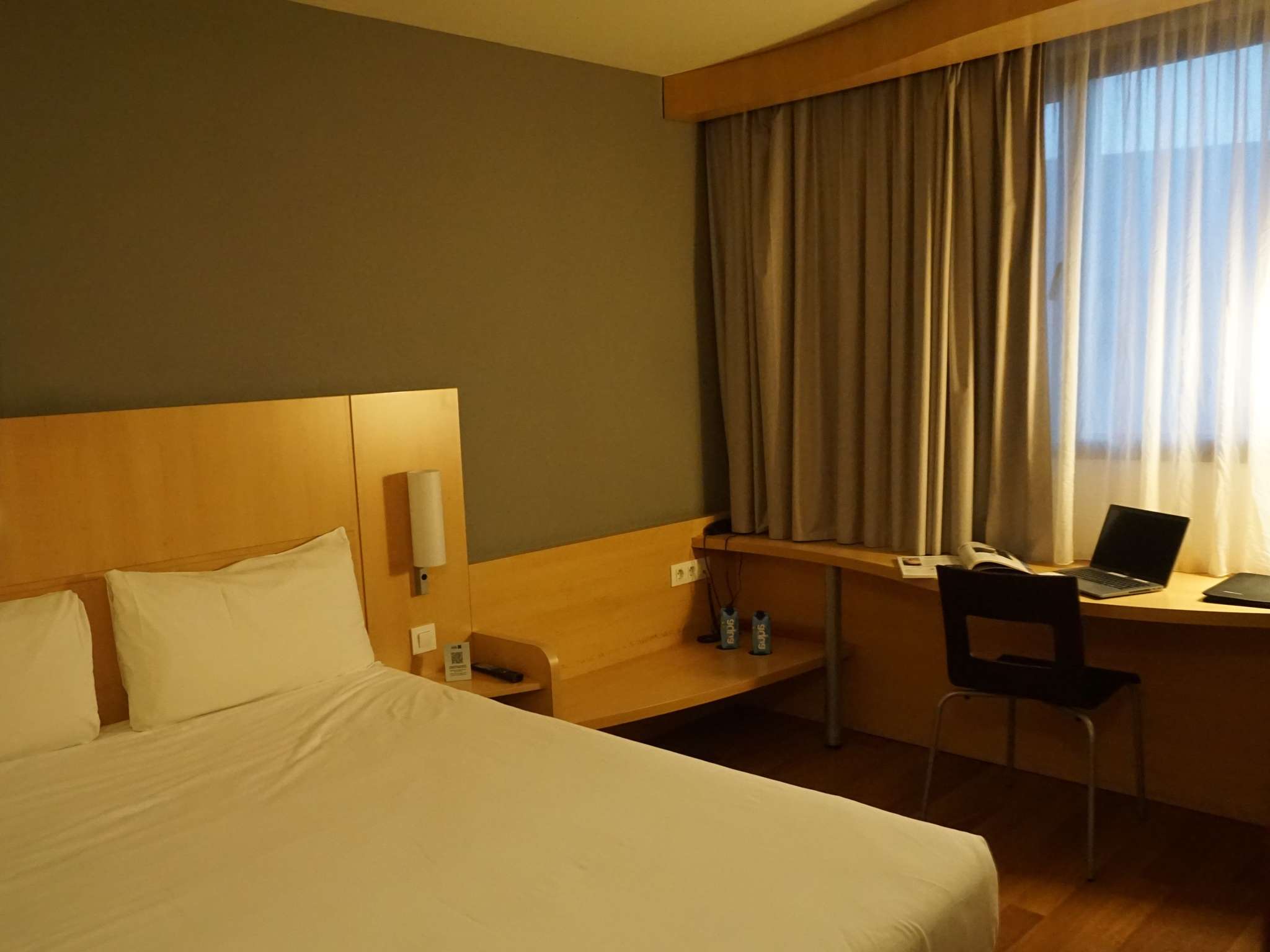 STANDARD, DOUBLE BED, ACCESSIBLE