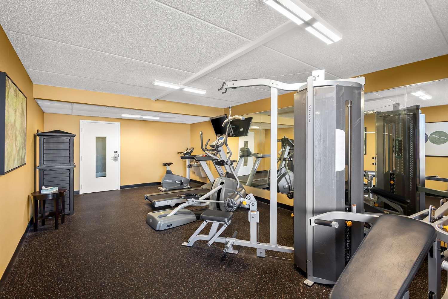 Best Western Luxbury Inn Fort Wayne 5/12