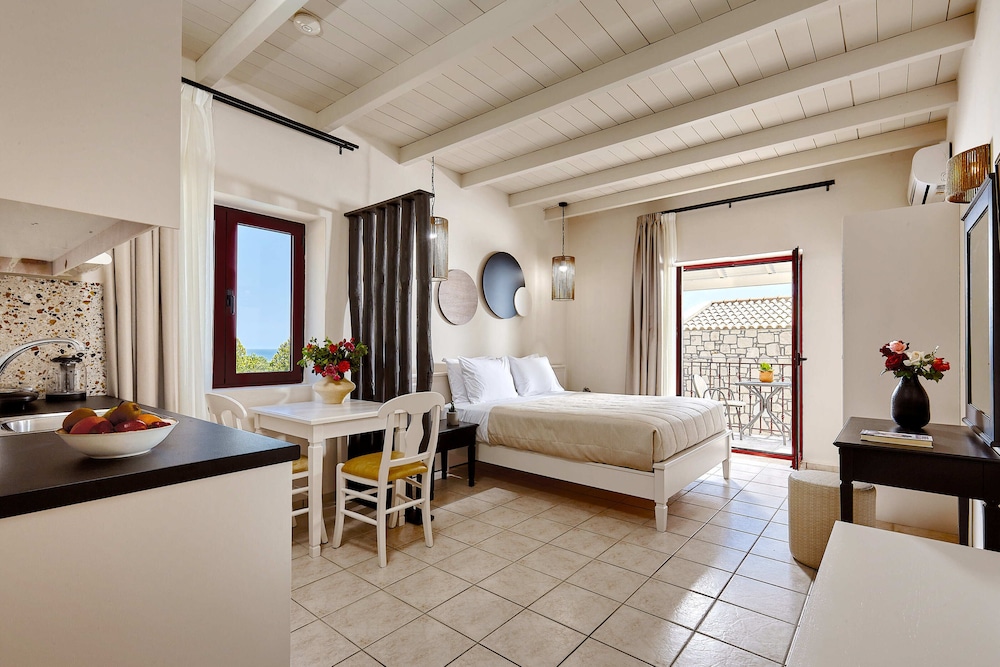 Junior Suite, Queen Bed