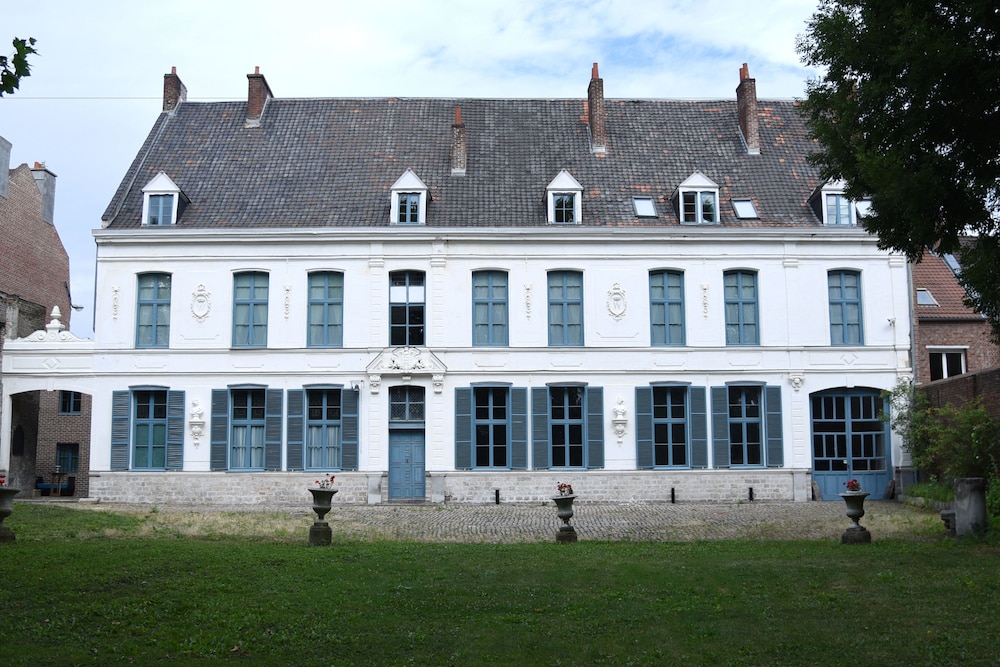 HOTEL DE WARENGHIEN 1/27