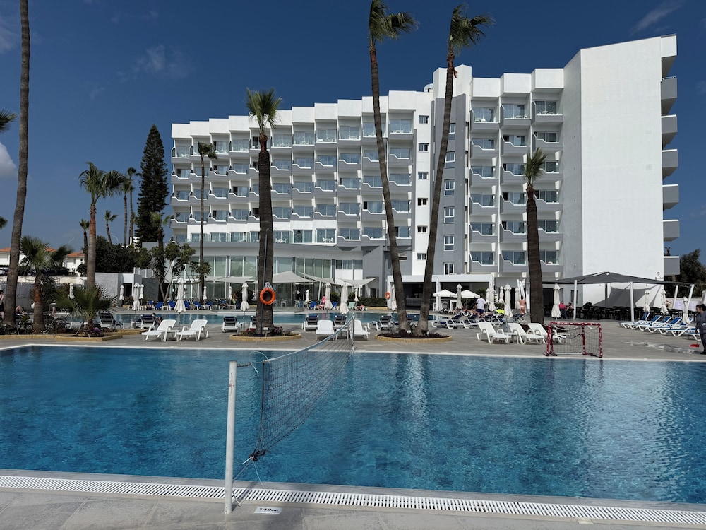 Papouis Protaras Hotel 60/65