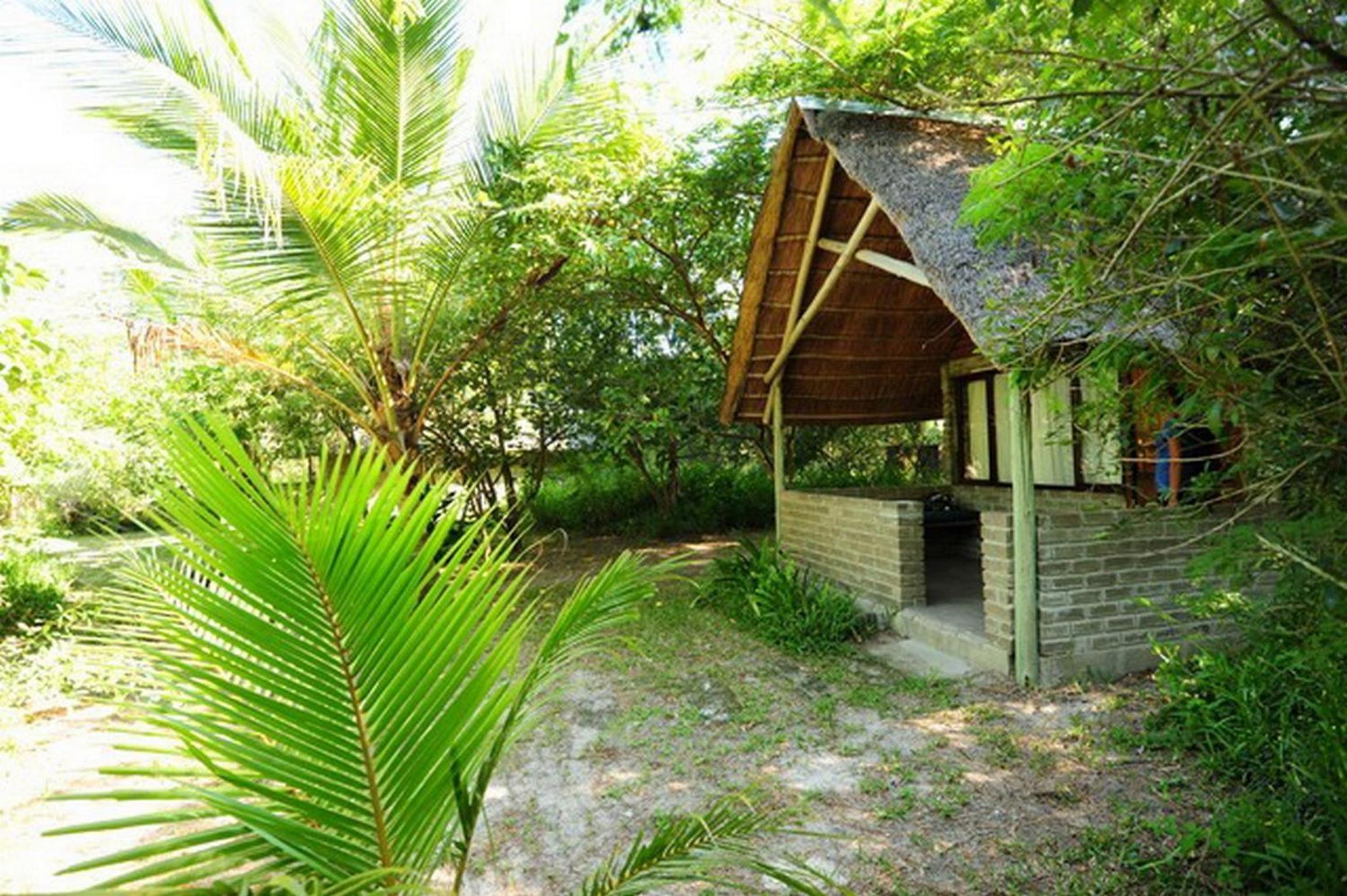 Tirton Dive Lodge 23/30