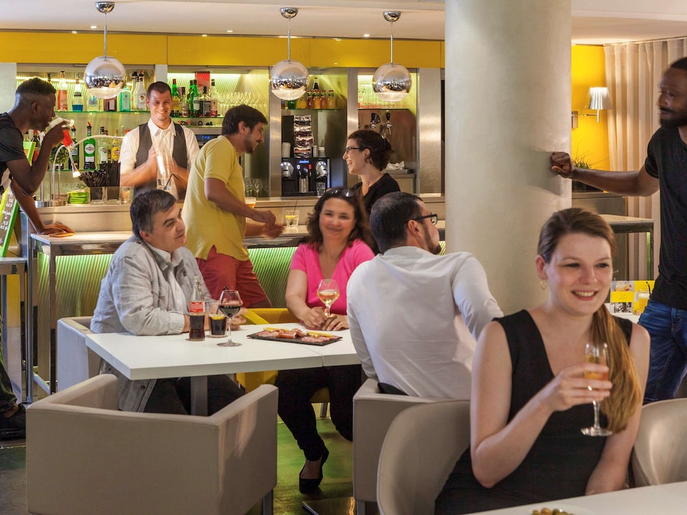 Mercure Paris Massy Gare TGV 50/76