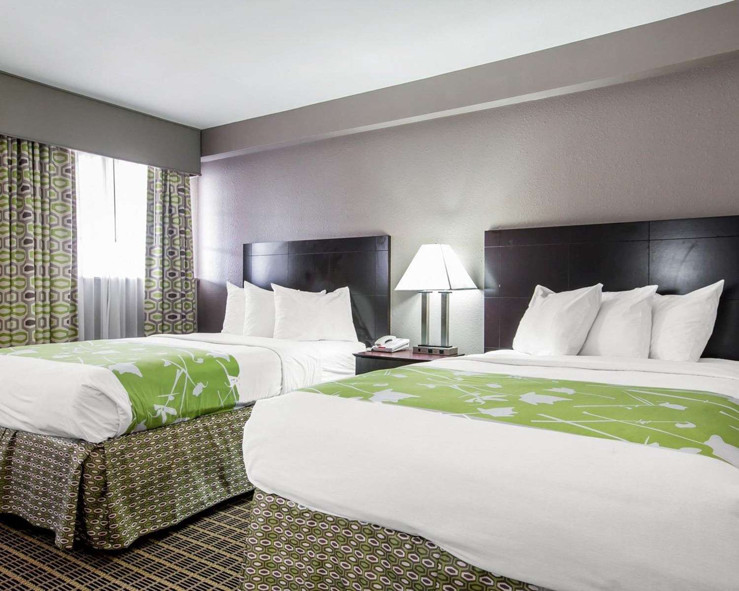 ROOM, 2 DOUBLE BEDS