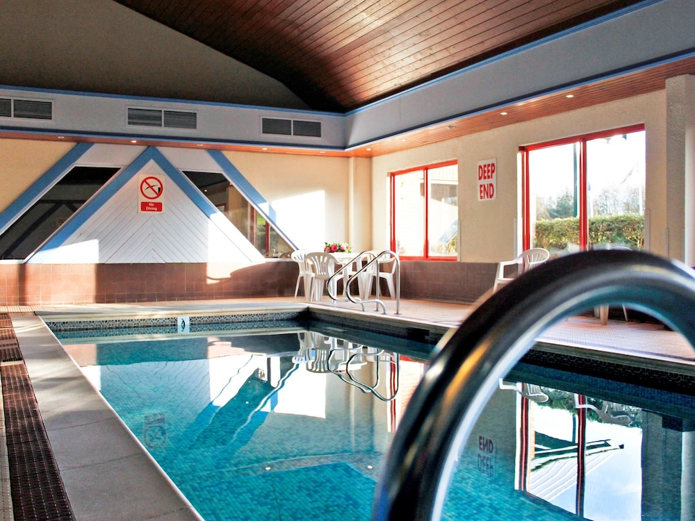 swimming pool spa
