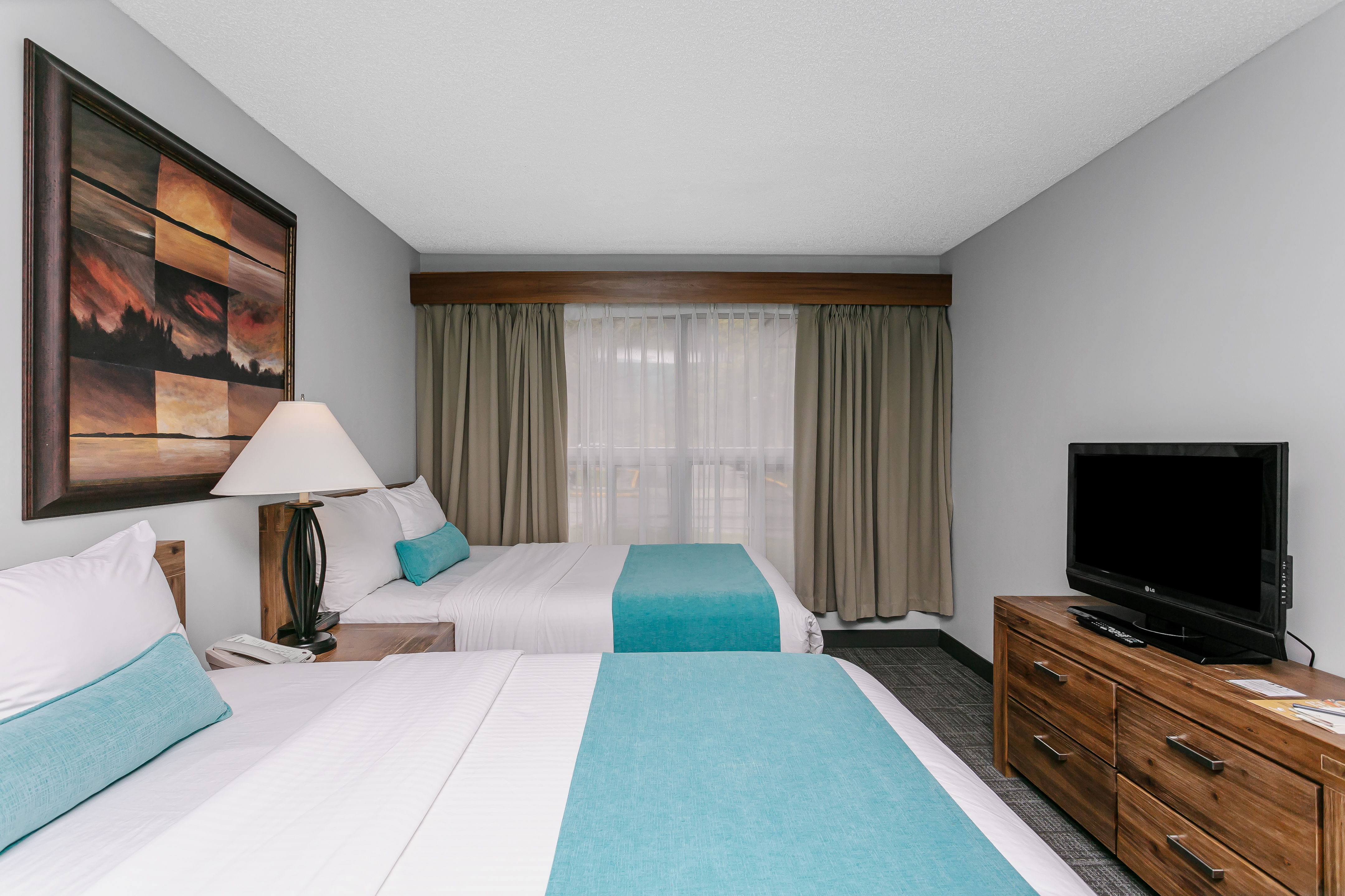 غرفة بسريرين مزدوجين، Tonquin Inn Jasper Hotel 4/8