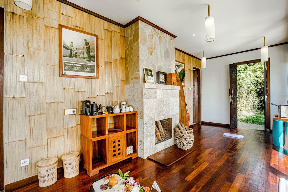 Munduk Moding Plantation 14/78