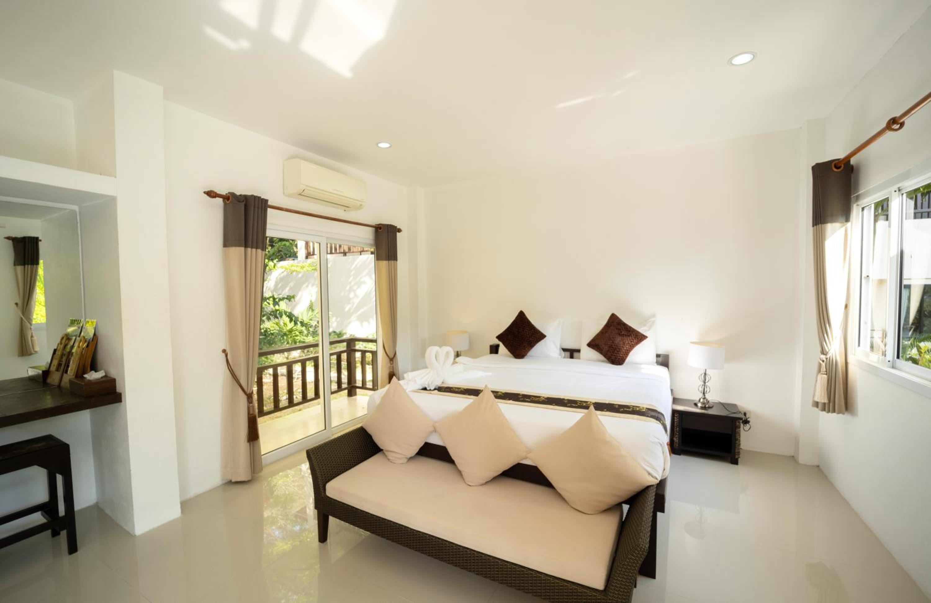 Jungle, Double Bed