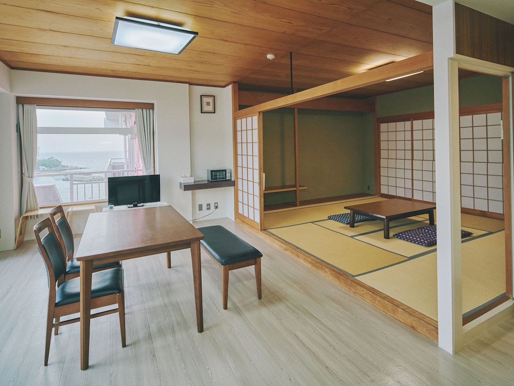 Guest Living Mu Nanki Shirahama 30/49