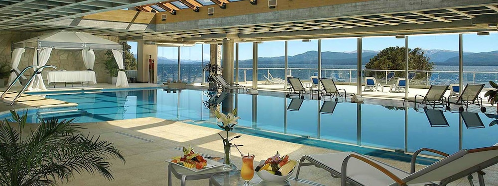 Cacique Inacayal Lake & Spa Hotel 23/50