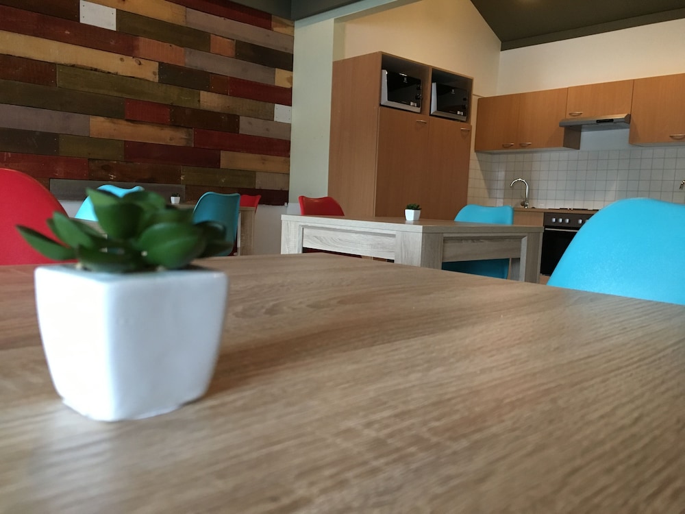 Welcome Riverside Guesthouse 6/42